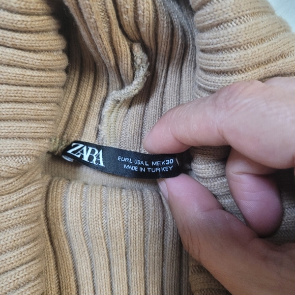 Zara Beige Turtleneck Sweater Vest - Picture 5 of 6